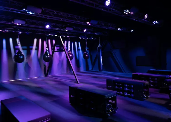 Le Meridien Mina Seyahi Beach Resort & Waterpark